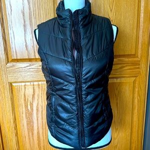 NWT Aeropostale Woman’s Sleeveless Puffer Vest